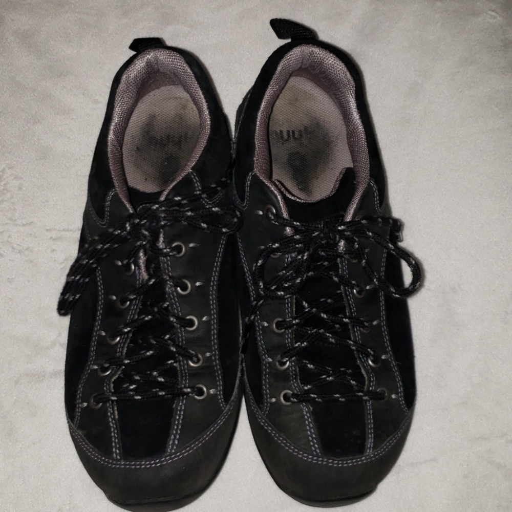 Ahnu Hiking shoes womens
